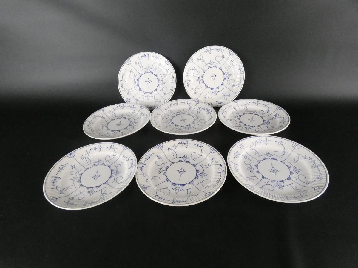 Vintage Boch La Louvière servies met blauw decor(57 stuks)
