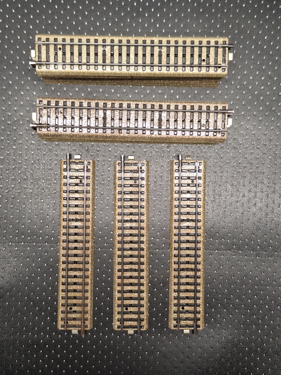 Uitgebreid Märklin H0 modeltreinlot - M-Rails, elektrische wissels, wagons en accessoires