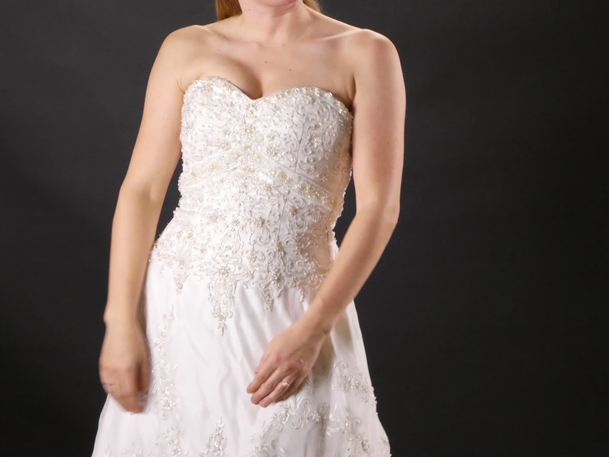Miss Kelly Bruidsjurk - Strapless Sweetheart met kant, parels & Sequins