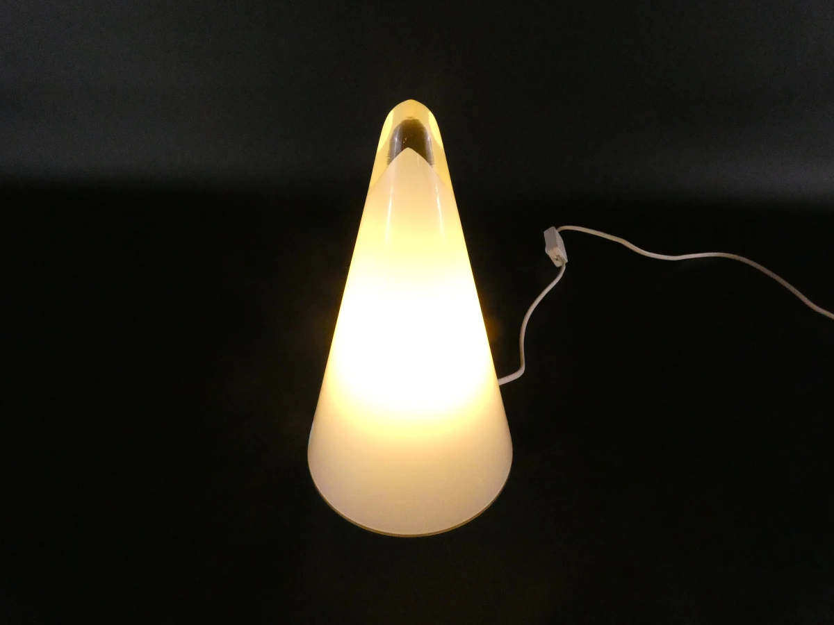 Vintage design tafellamp 'Teepee' van Habitat