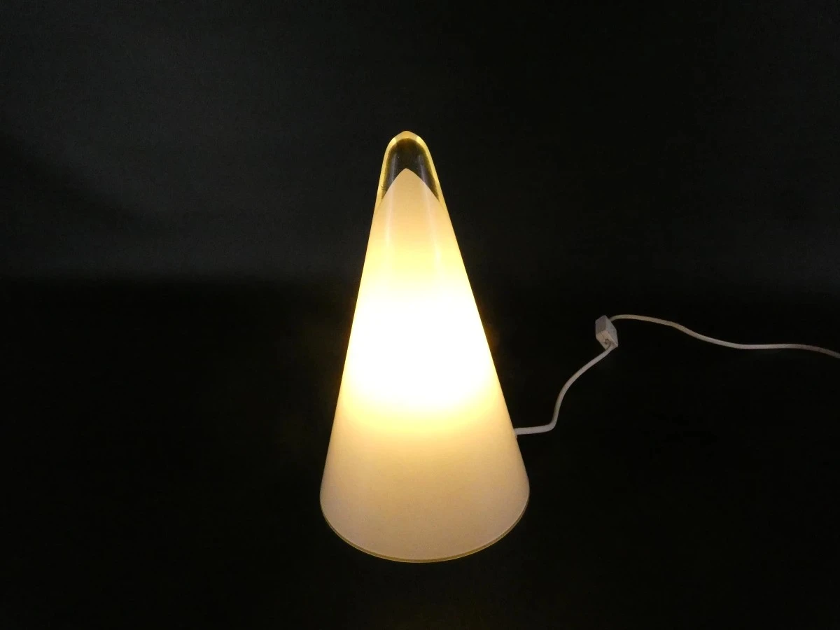 Vintage design tafellamp 'Teepee' van Habitat