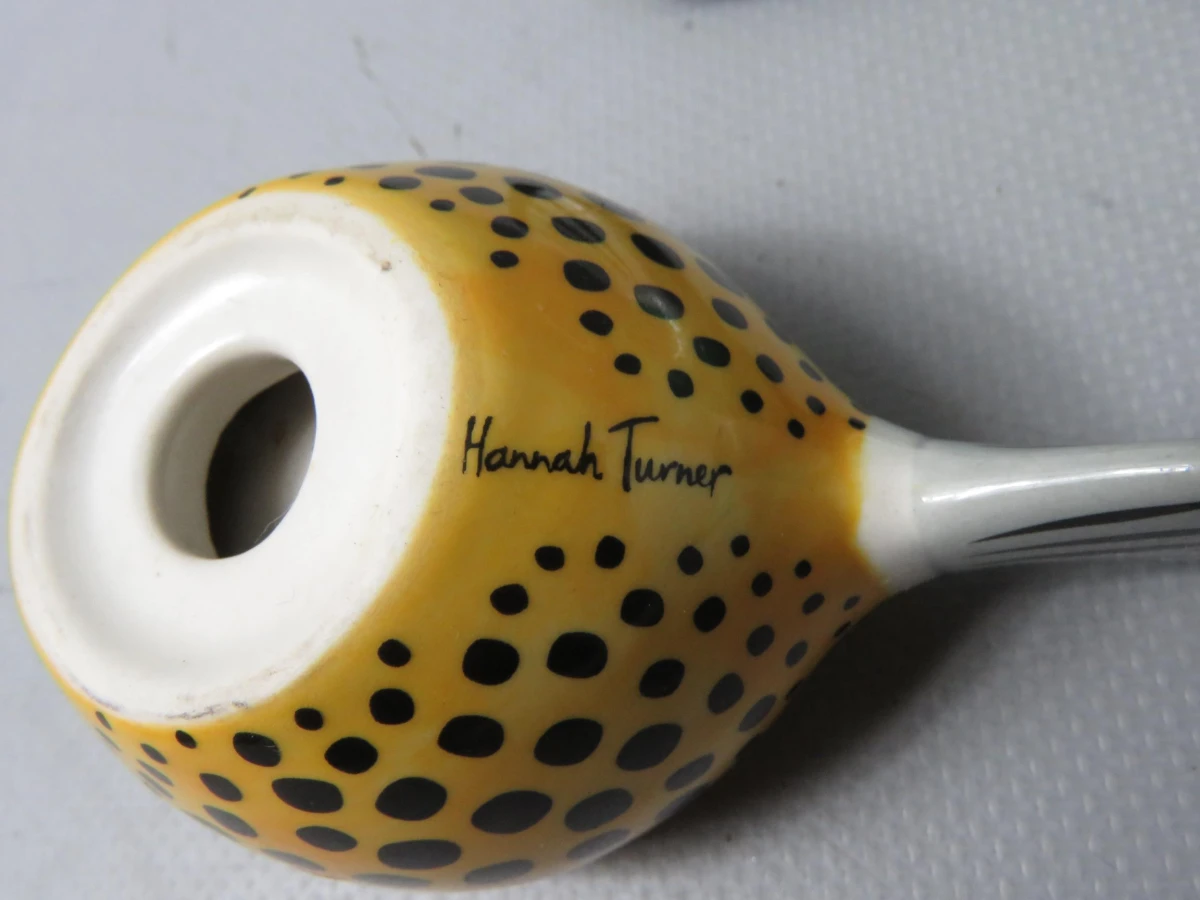 2 eierdoppen Hannah Turner