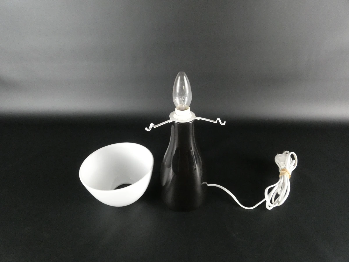 Iconische IKEA Leryd tafellamp
