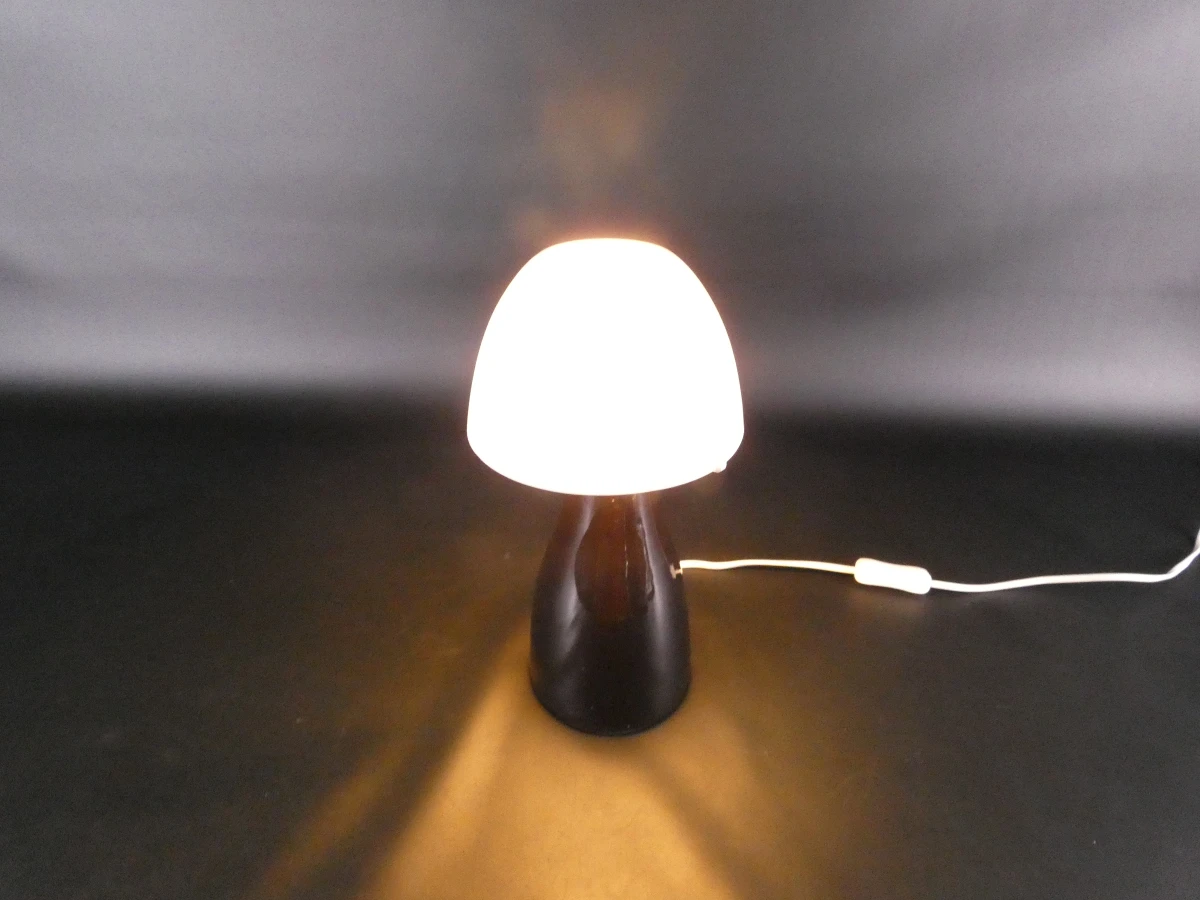 Iconische IKEA Leryd tafellamp