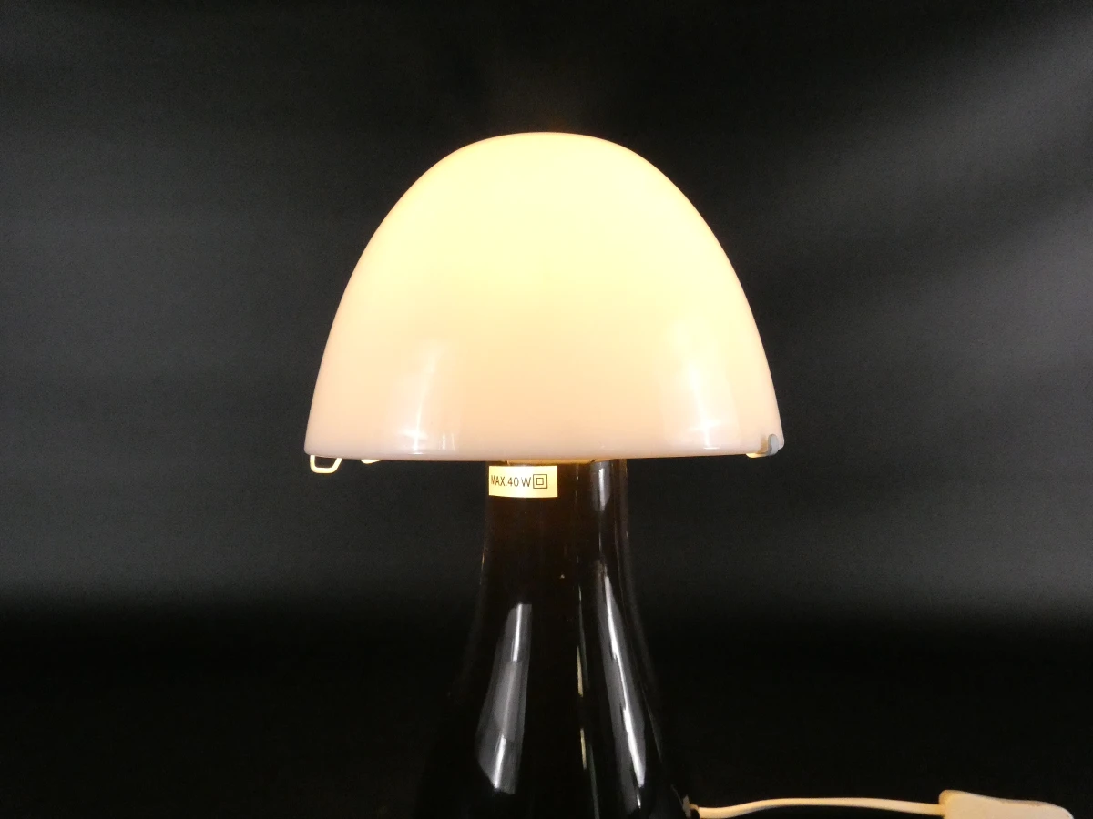 Iconische IKEA Leryd tafellamp