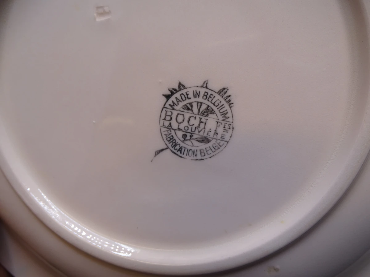 B & F vis servies