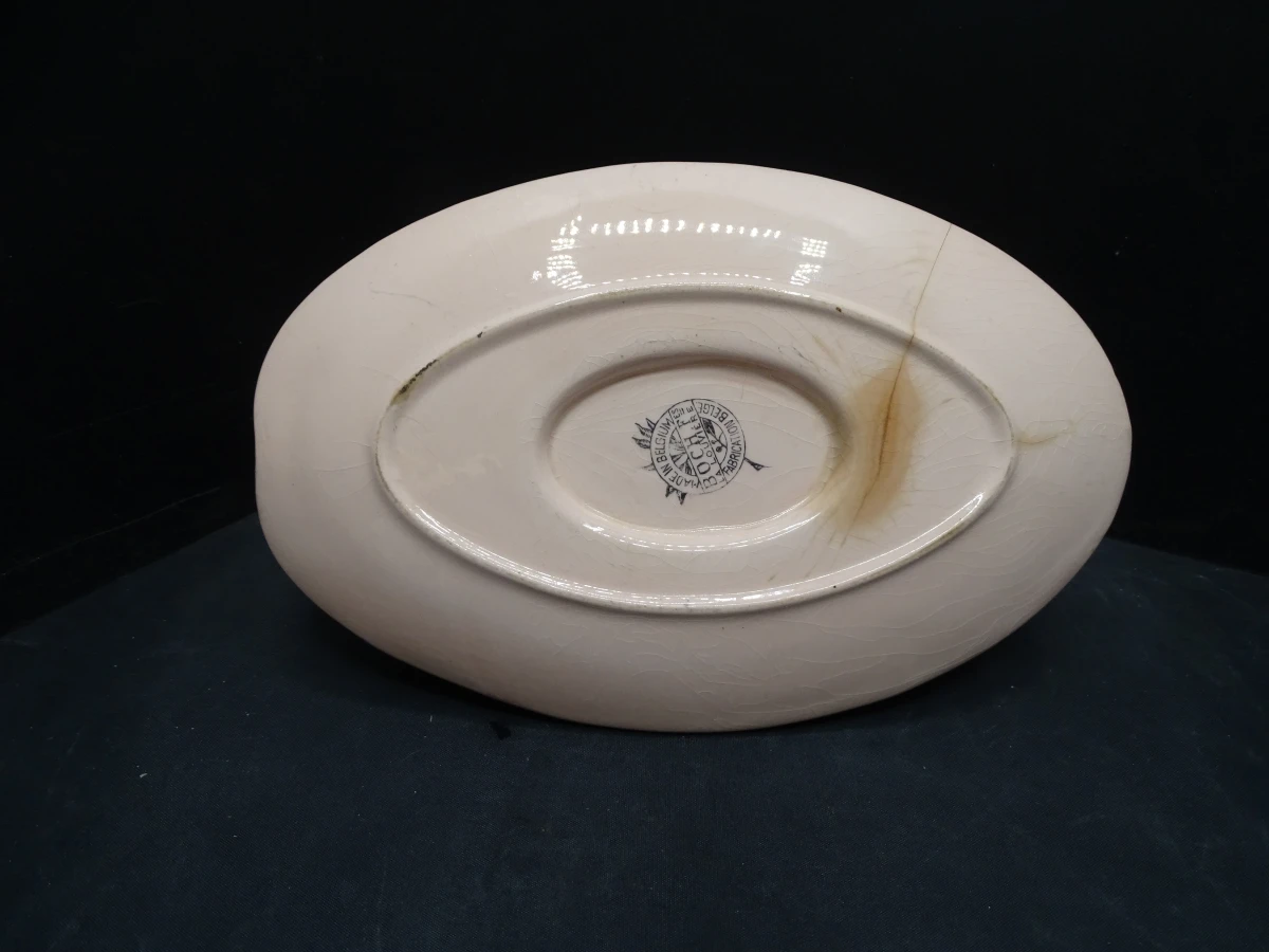 B & F vis servies