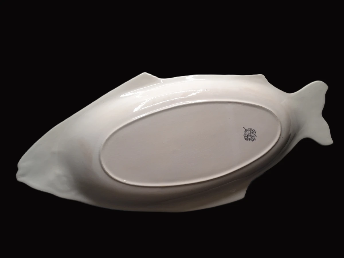 B & F vis servies