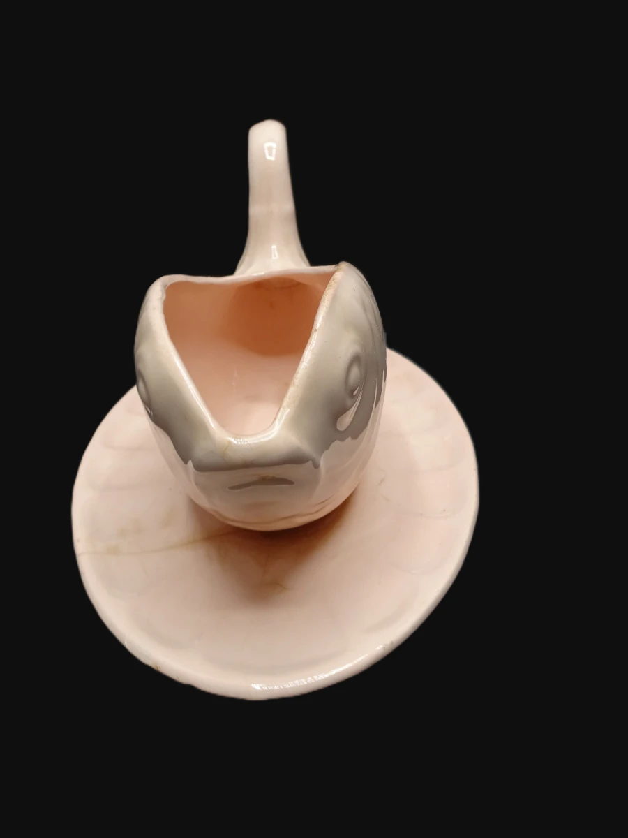 B & F vis servies