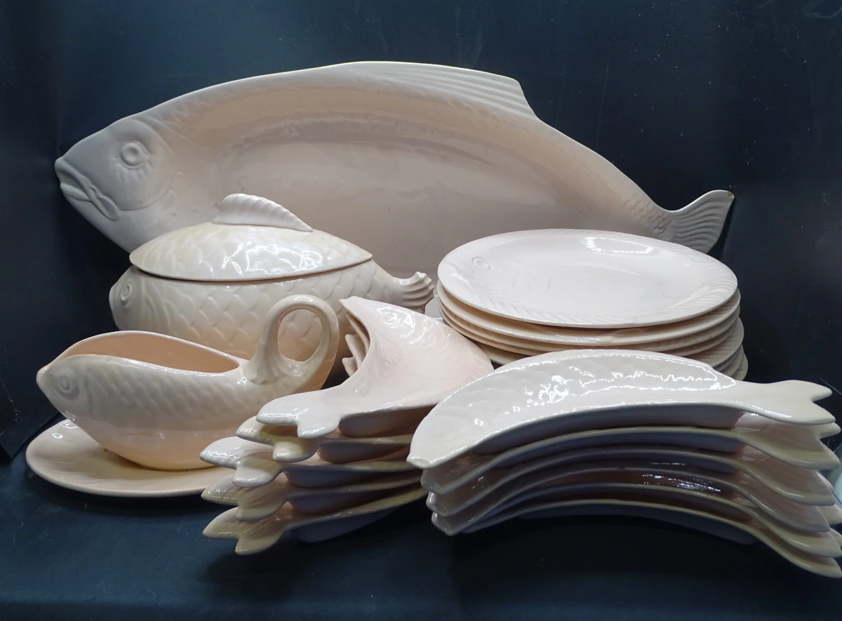 B & F vis servies