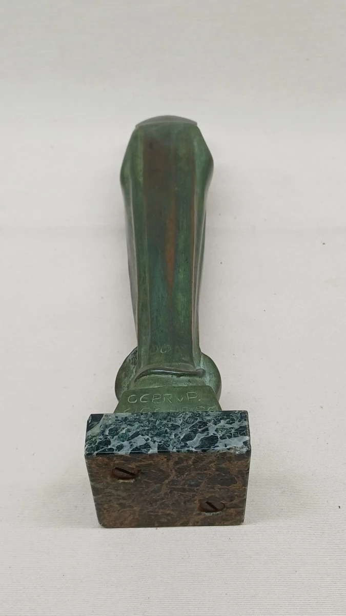 Bronzen beeld Maria