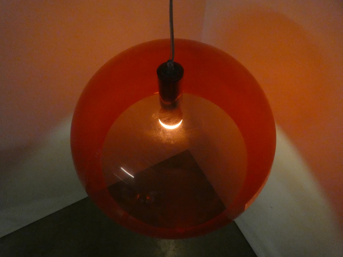 Oranje hanglamp Kartell Fly design Fermuccio Laviani