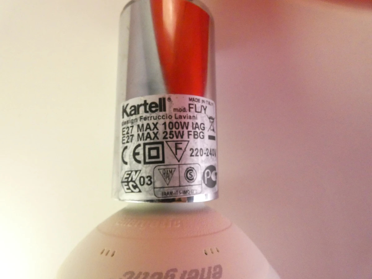 Oranje hanglamp Kartell Fly design Fermuccio Laviani