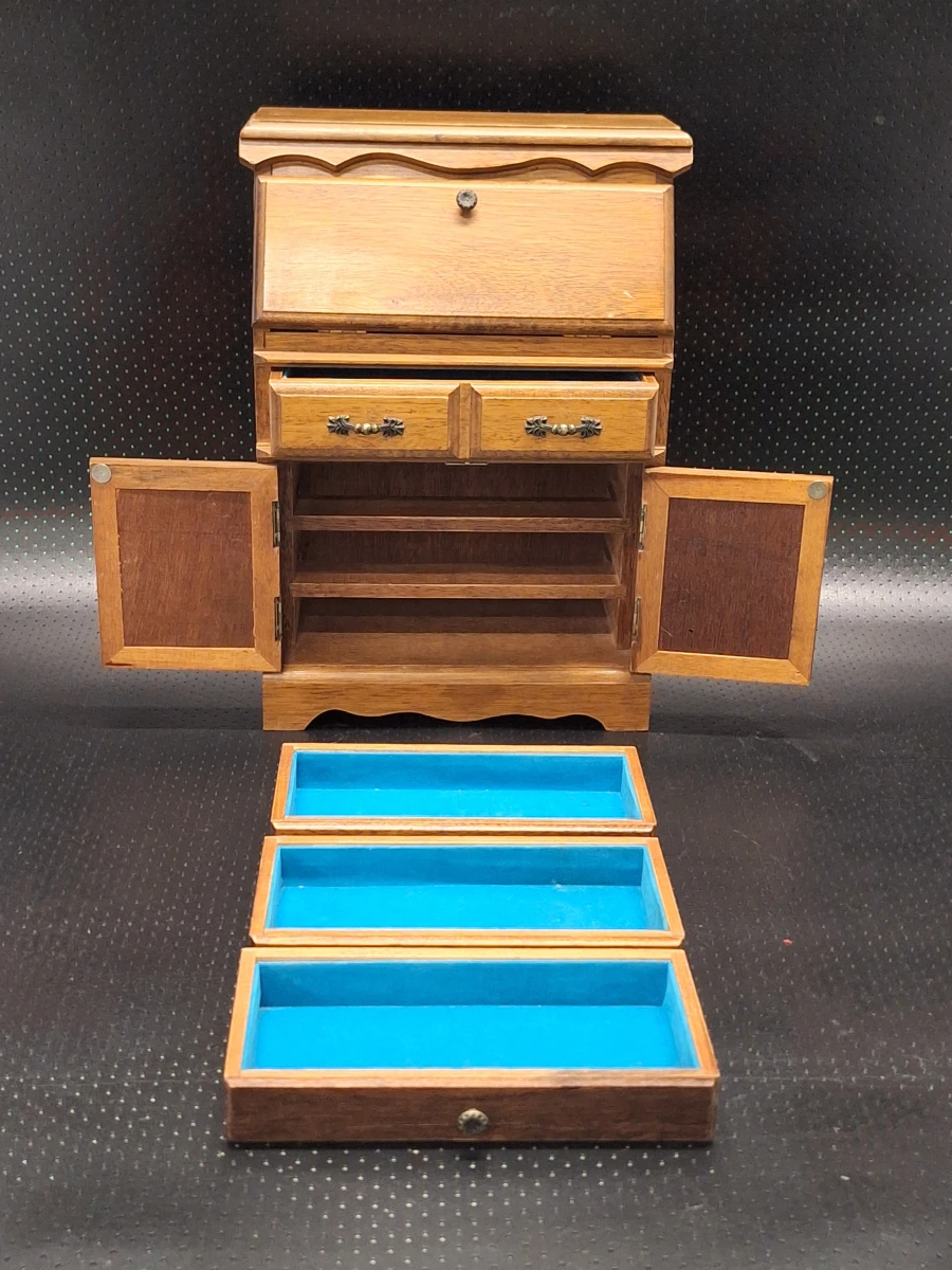 Charmant vintage sieradenkastje in secretaresse-stijl – Praktisch en decoratief