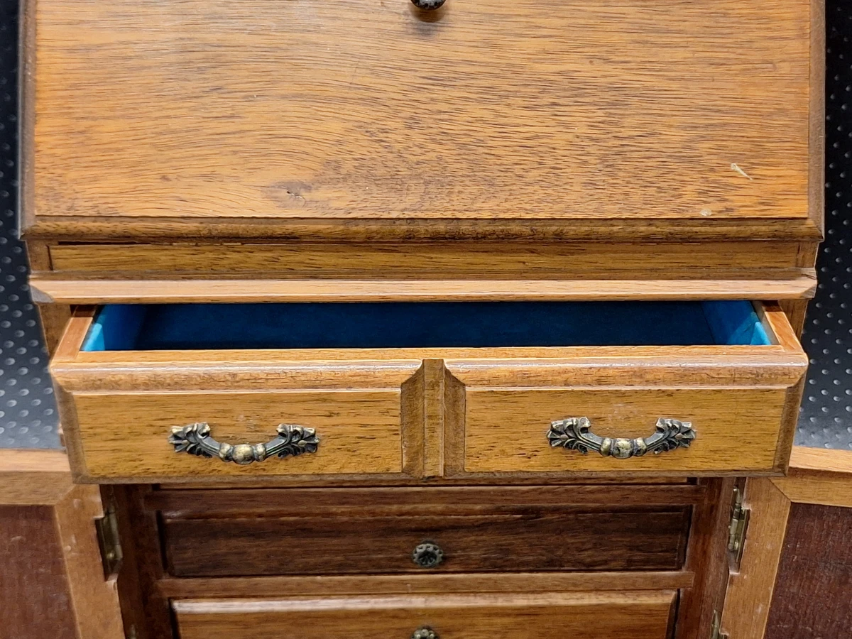 Charmant vintage sieradenkastje in secretaresse-stijl – Praktisch en decoratief