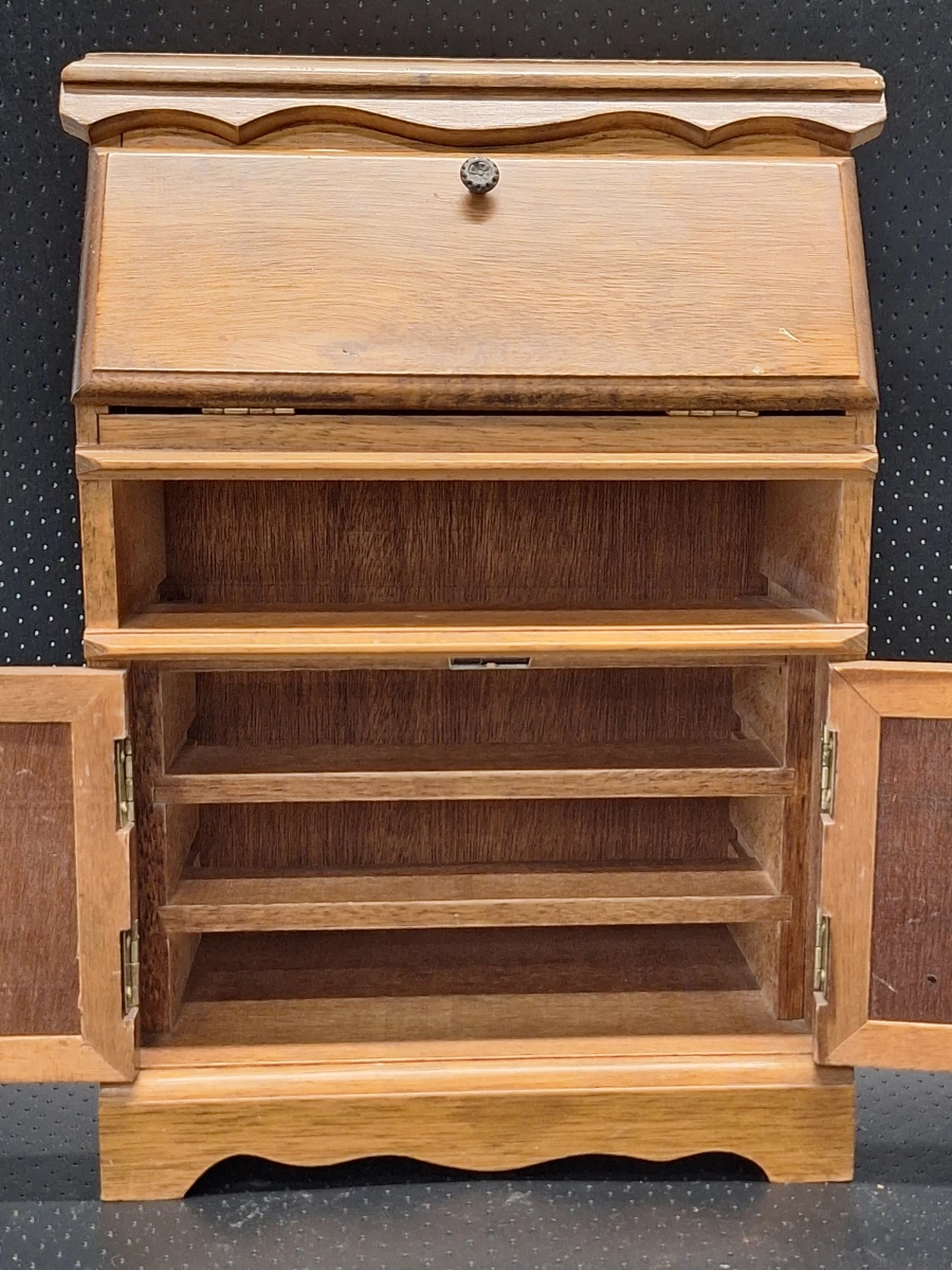 Charmant vintage sieradenkastje in secretaresse-stijl – Praktisch en decoratief