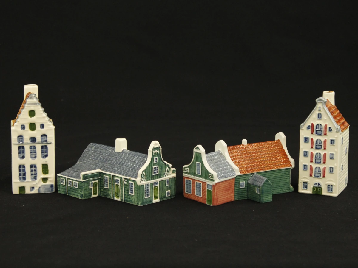 4 Royal Goedewaagen Nederlandse keramische miniatuurhuisjes