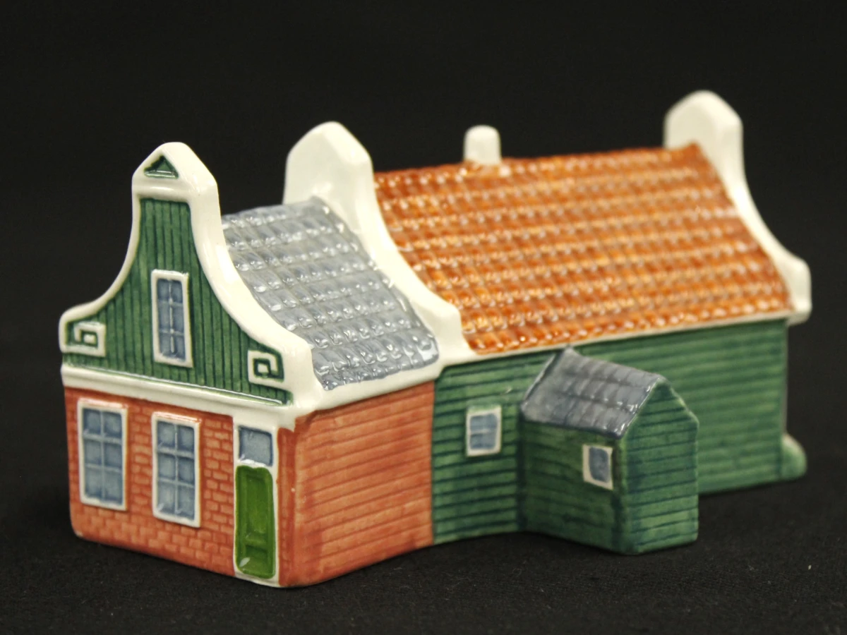 4 Royal Goedewaagen Nederlandse keramische miniatuurhuisjes