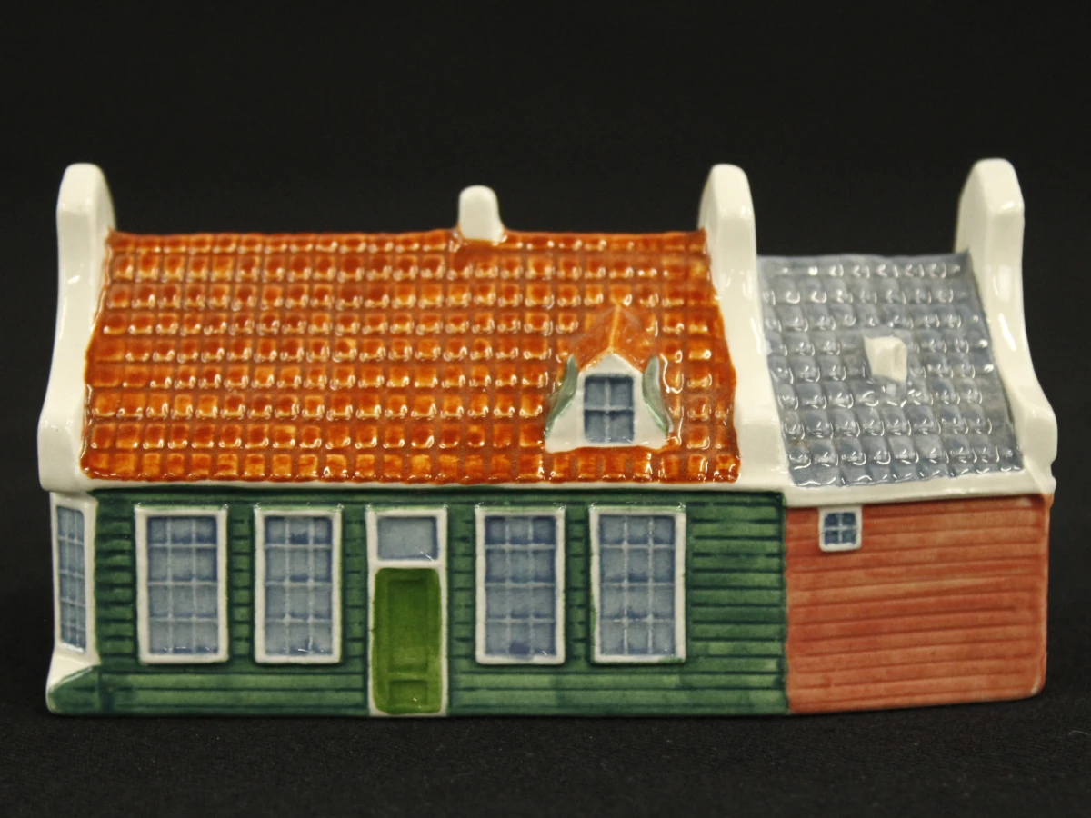 4 Royal Goedewaagen Nederlandse keramische miniatuurhuisjes