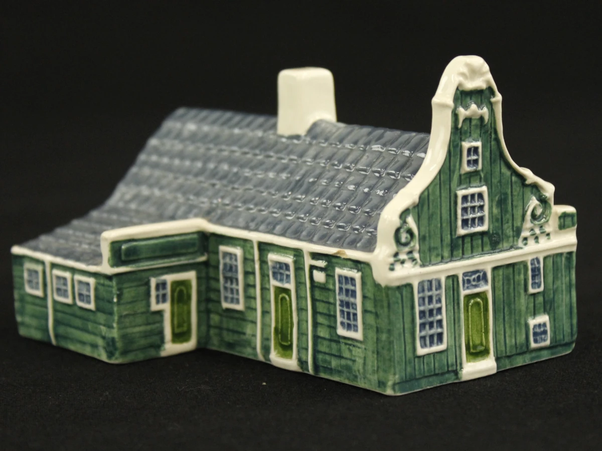 4 Royal Goedewaagen Nederlandse keramische miniatuurhuisjes
