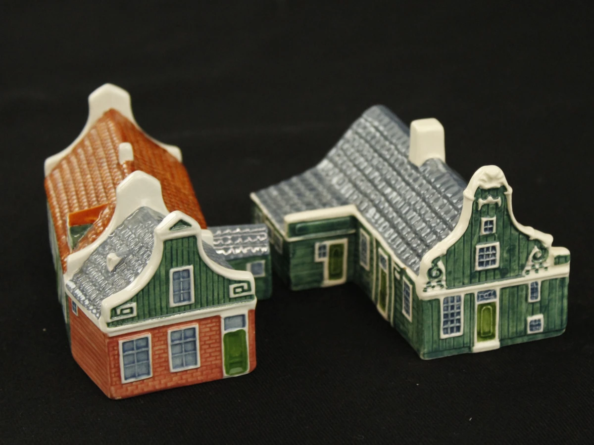4 Royal Goedewaagen Nederlandse keramische miniatuurhuisjes