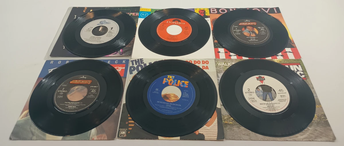 Lot van 27 vinylsingles – Jaren 80
