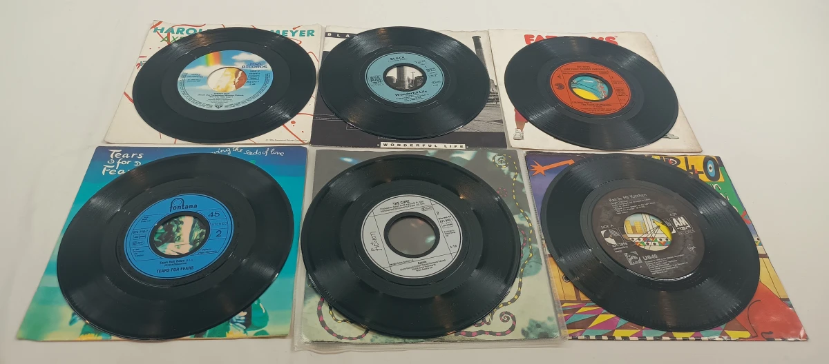 Lot van 27 vinylsingles – Jaren 80