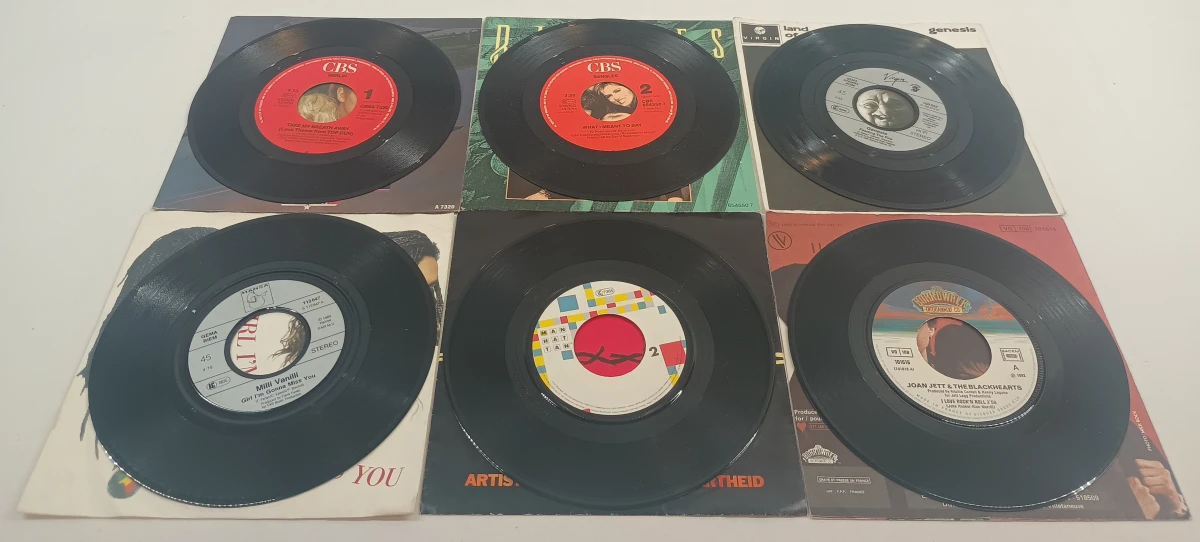 Lot van 27 vinylsingles – Jaren 80