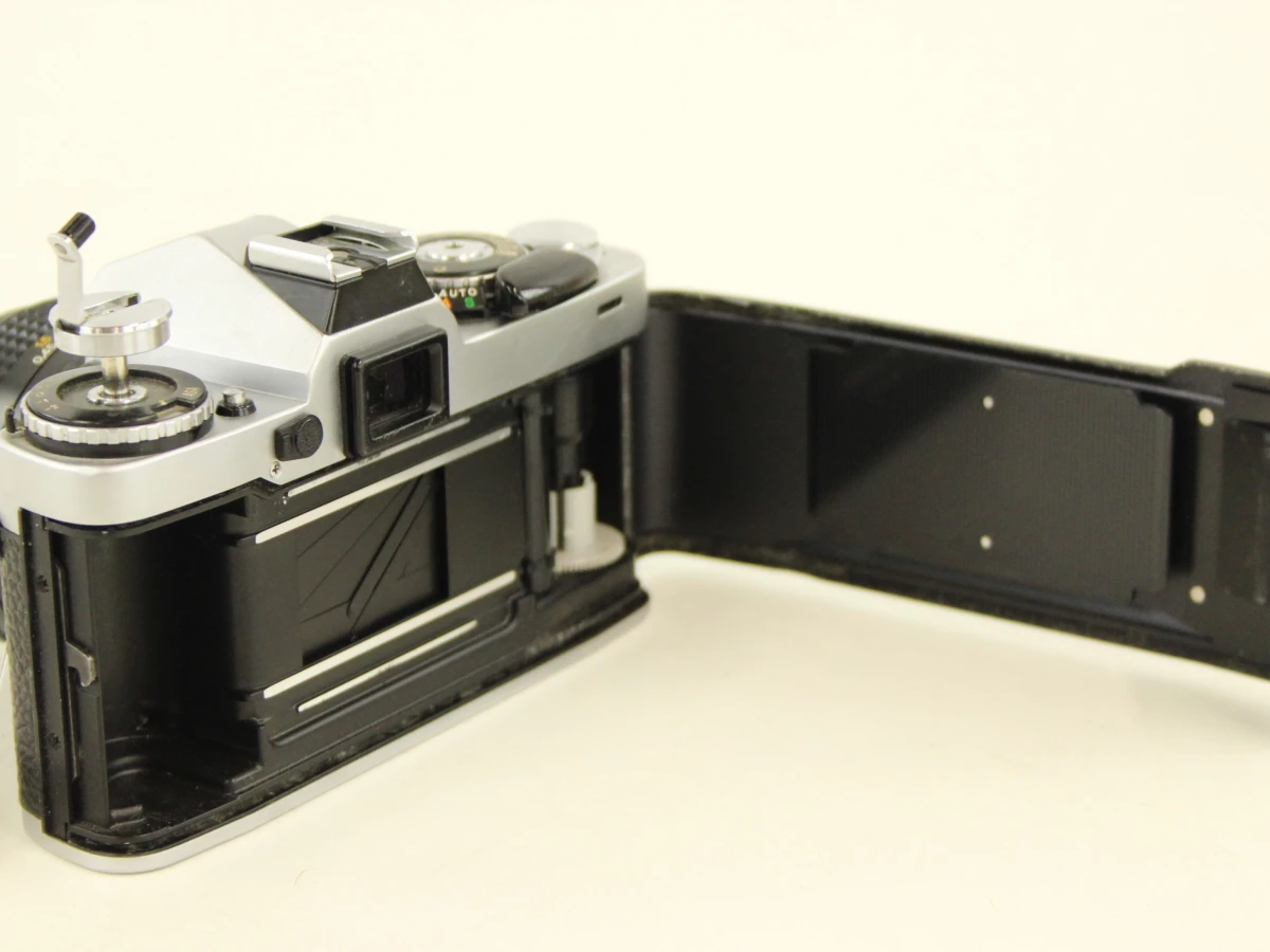 Minolta XD7 analoge spiegelreflexcamera met 50mm lens