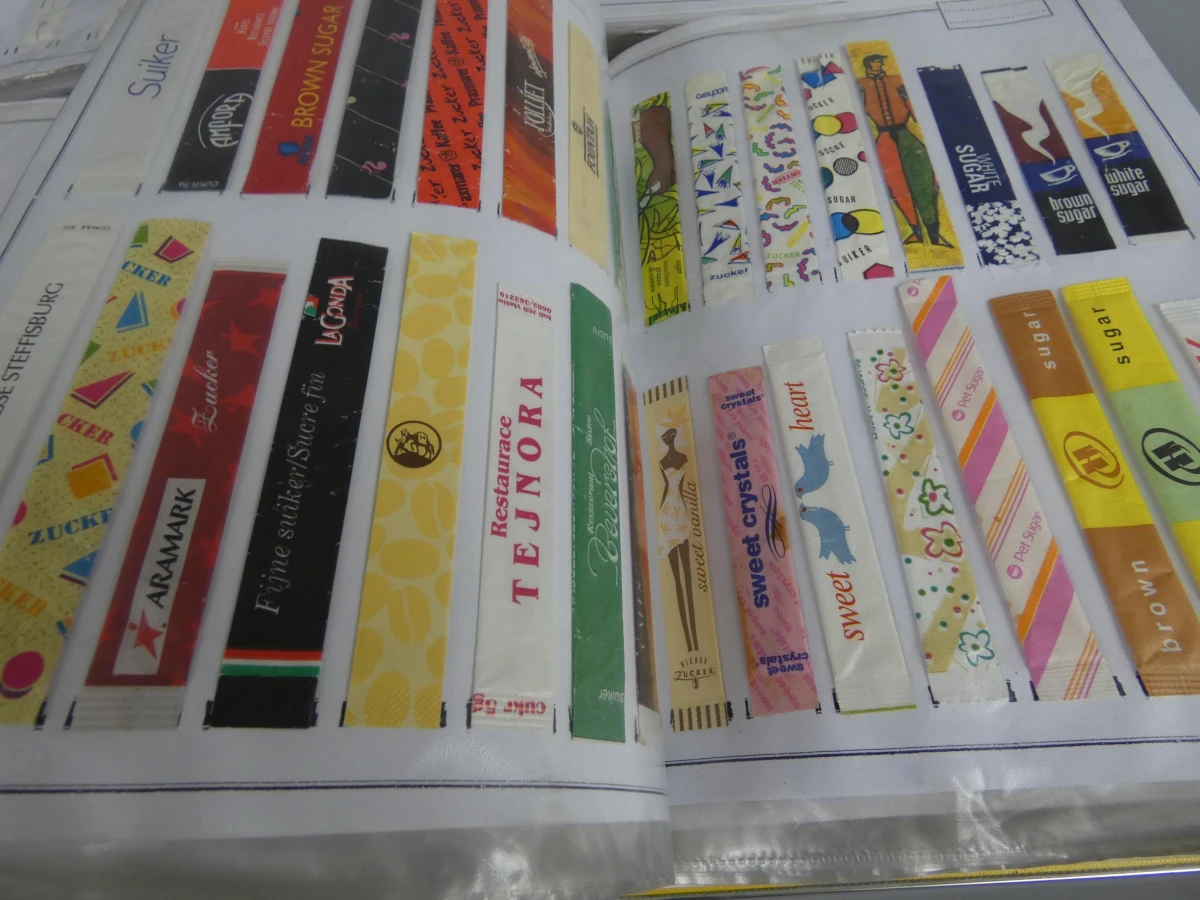 6 mappen met suikerbuisjes