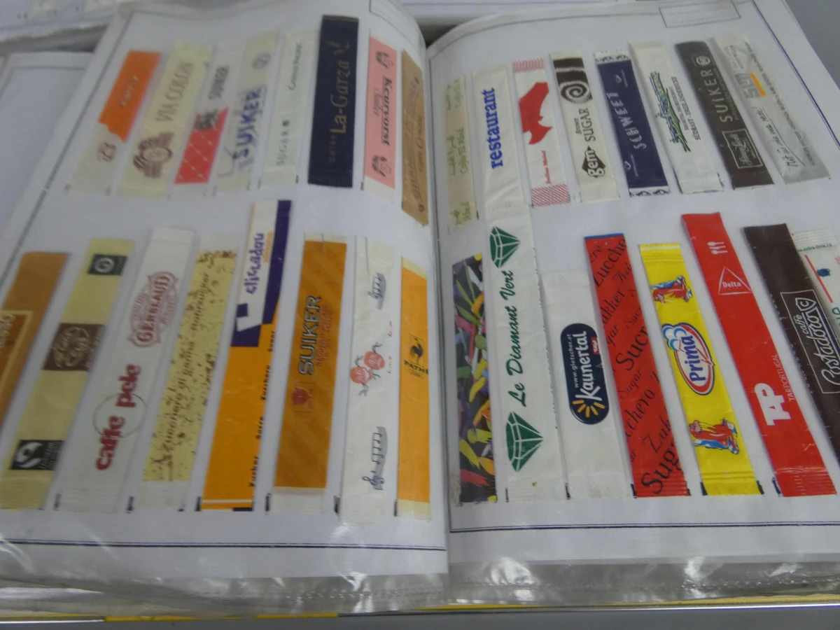 6 mappen met suikerbuisjes