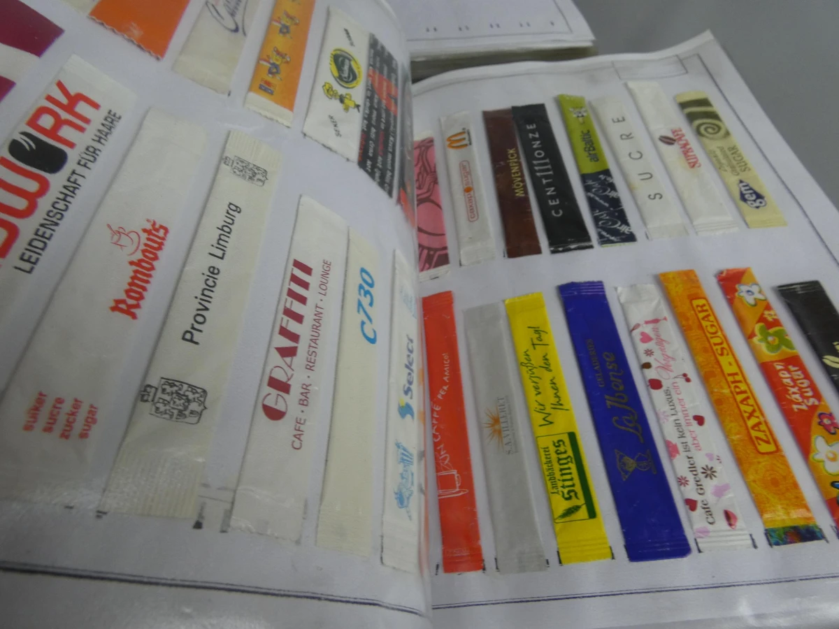 6 mappen met suikerbuisjes