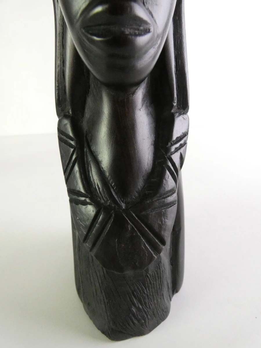 Handgesneden ebbenhouten Afrikaanse vrouwensculptuuren