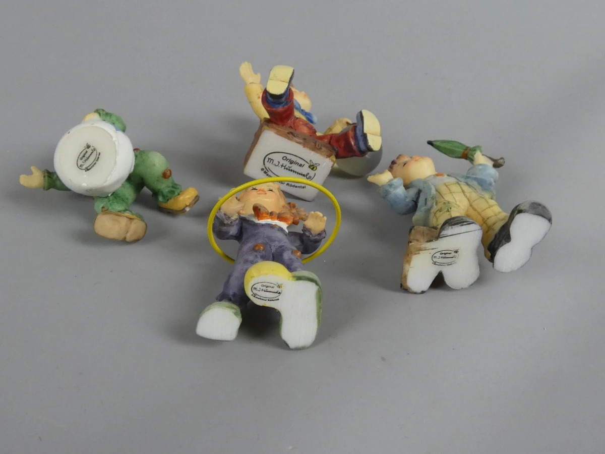 Set van 4 M.J. Hummel beeldjes