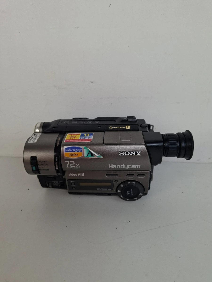 📹  Vintage Sony Handycam CCD-TR515E (Video Hi8) Set  📹