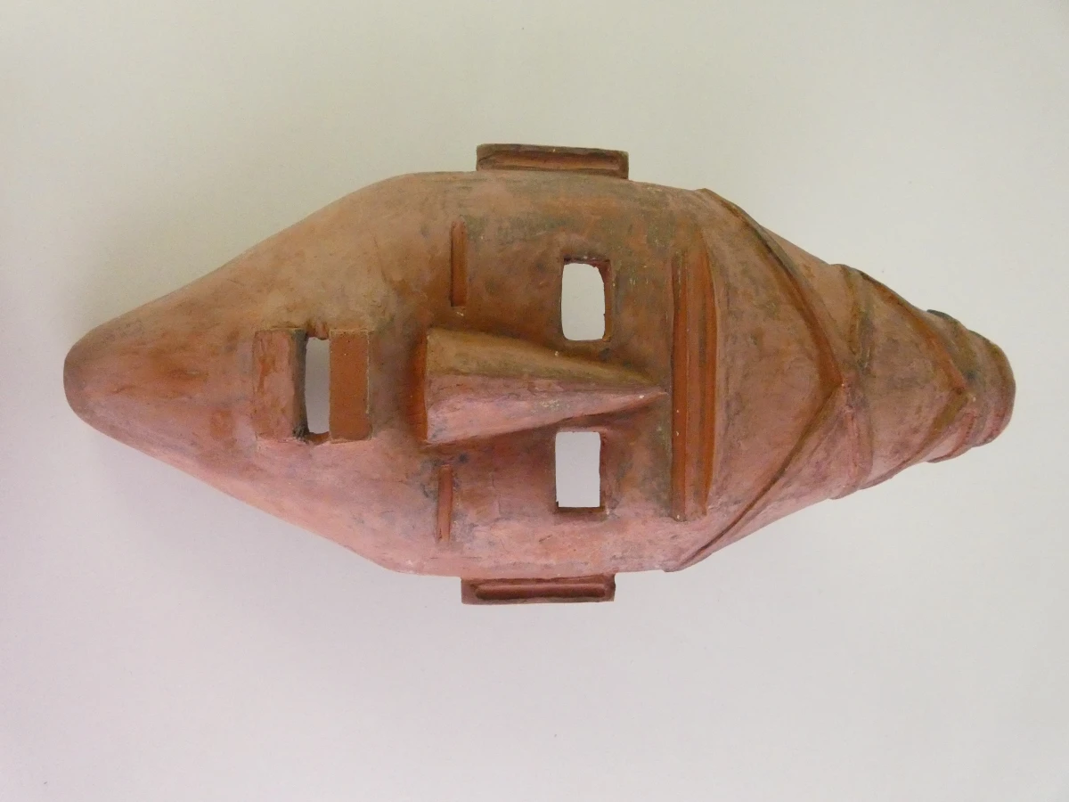 Handgemaakte Afrikaanse terracotta wandmaskers