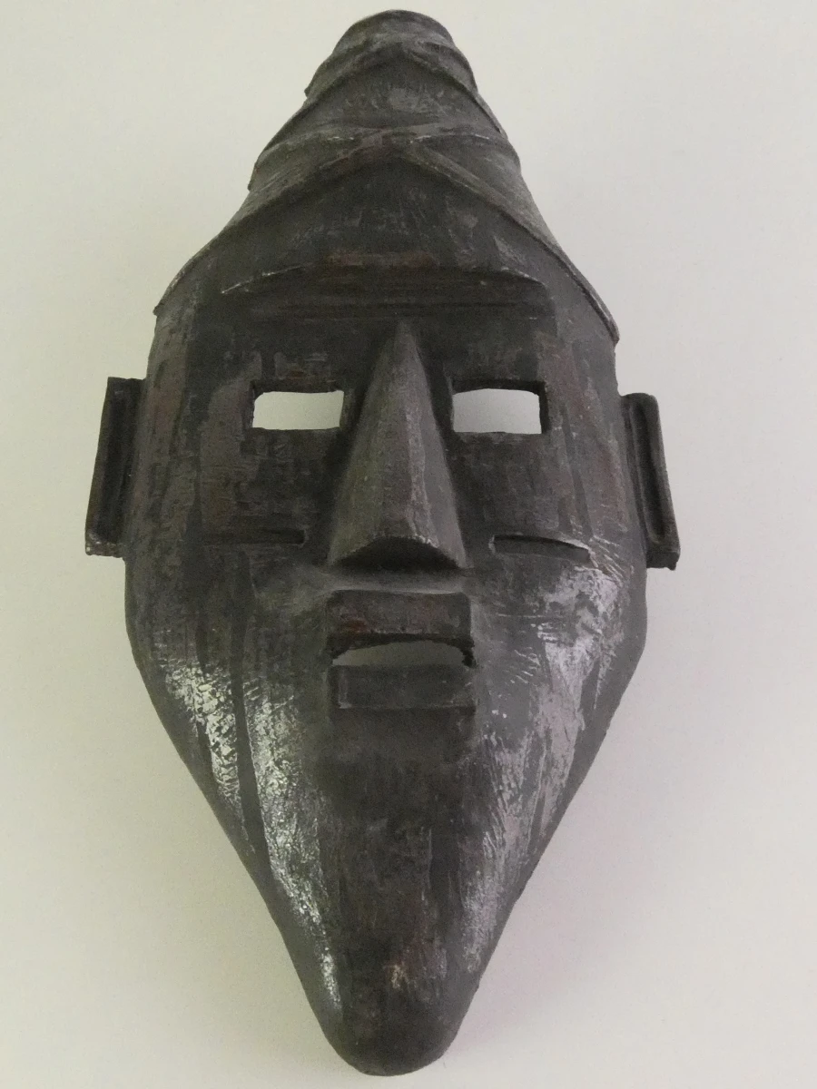 Handgemaakte Afrikaanse terracotta wandmaskers